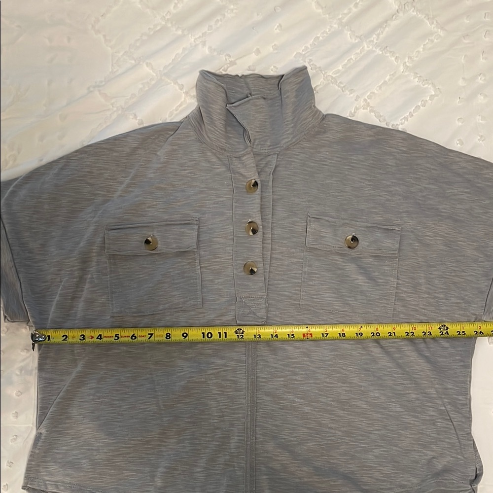 BUCKETLIST Gray Button Down Shirt medium EUC - image 4